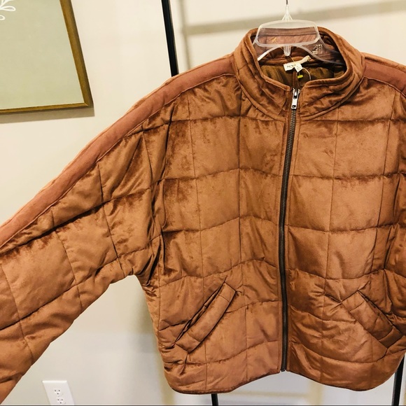 Main Strip Soft Quilted Dusty Pink Jacket - Picture 13 of 15